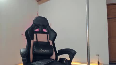 aura online show from 01/07/25, 10:43