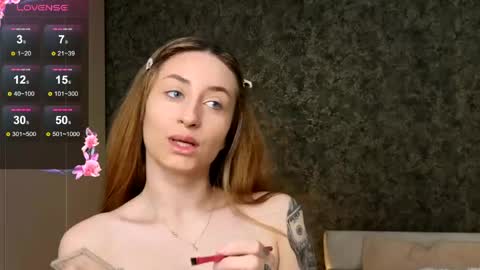 Aura online show from 04/19/26, 10:01