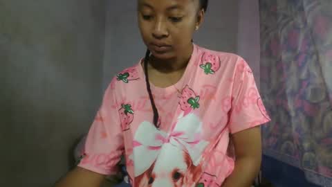 Snapshot of aurelie08 chatting on 05/19/26, 09:04 aurelie08 online show from 05/19/26, 09:04
