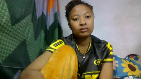 Snapshot of aurelie08 chatting on 06/12/26, 06:51 aurelie08 online show from 06/12/26, 06:51