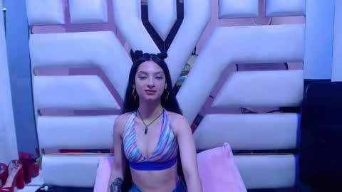 aurora online show from 09/23/25, 01:58