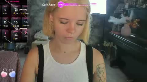 Snapshot of aurora__cute chatting on 07/04/26, 08:37 Auroraa Cute online show from 07/04/26, 08:37