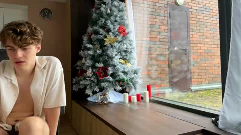 Hey Im Aurora - the spark you wont forget. online show from 11/23/25, 08:03