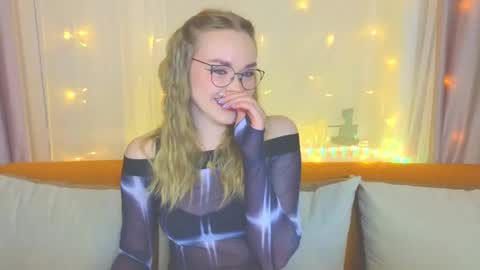 Kate online show from 02/12/25, 04:00