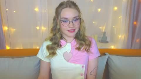 Kate online show from 03/08/25, 07:53