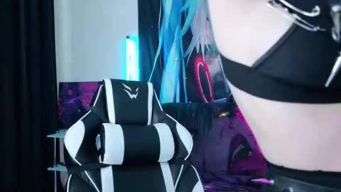 AURORA NATSUKI online show from 02/12/26, 12:00