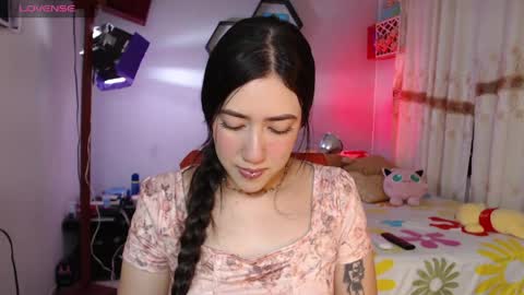 Snapshot of aurora_shy_ chatting on 04/11/26, 09:52 Aurora online show from 04/11/26, 09:52