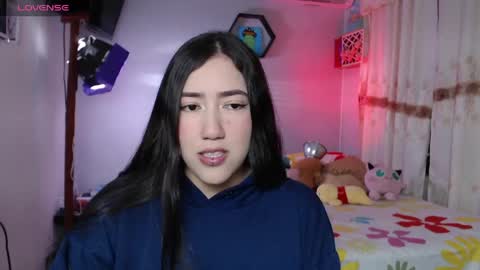 Snapshot of aurora_shy_ chatting on 04/12/26, 10:15 Aurora online show from 04/12/26, 10:15
