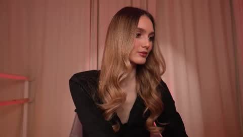 Snapshot of aurora_the_ballerina chatting on 12/02/25, 07:03 Aurora online show from 12/02/25, 07:03