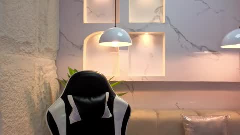 AURORA  online show from 02/12/26, 02:39