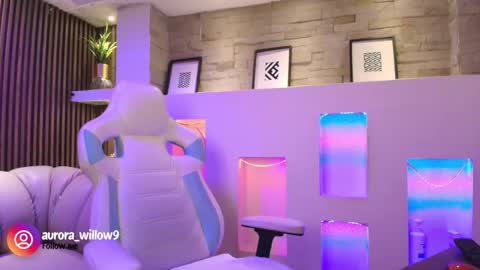 Snapshot of aurora_willow9 chatting on 11/27/25, 02:57 aurora_willow9 online show from 11/27/25, 02:57