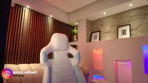 aurora_willow9 online show from 12/02/25, 03:12