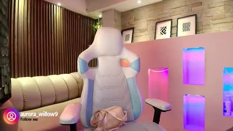 aurora_willow9 online show from 12/16/25, 03:11