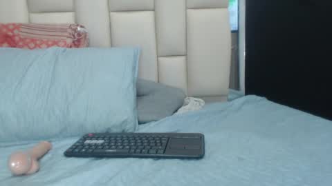 auroraa_miller online show from 01/03/25, 03:12