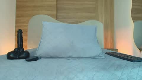 auroraa_miller online show from 04/24/26, 03:09