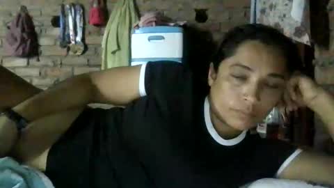 Snapshot of auroraangels1 chatting on 06/11/26, 01:05 auroraangels1 online show from 06/11/26, 01:05