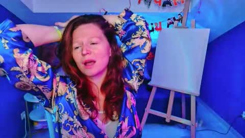 auroraborealis__ online show from 10/22/25, 06:57