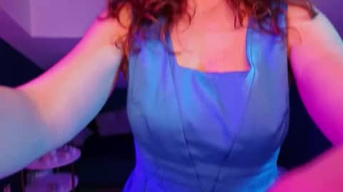 auroraborealis__ online show from 11/04/25, 06:34