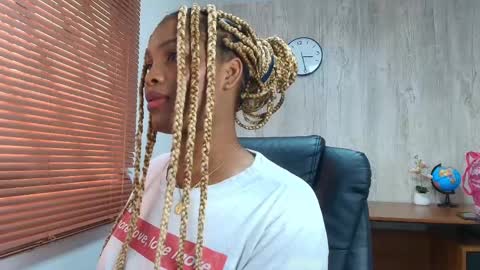 Ariana online show from 10/03/25, 08:28