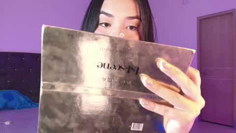 Aurora online show from 02/01/26, 02:10