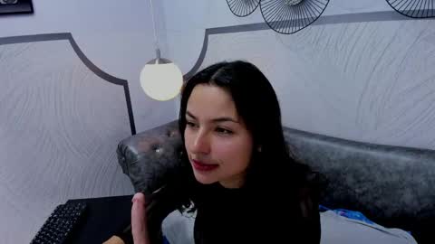 AuroraGracce online show from 04/15/26, 11:50