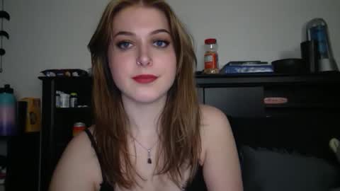 auroralightz1 online show from 12/22/25, 03:36