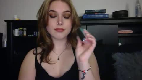 auroralightz1 online show from 02/25/26, 07:45