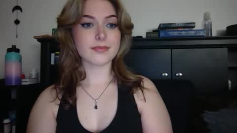 Snapshot of auroralightz1 chatting on 05/21/26, 06:59 auroralightz1 online show from 05/21/26, 06:59