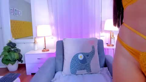 Aurora Miiller  online show from 10/02/25, 09:22