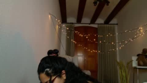 Snapshot of aurorasiera chatting on 01/10/25, 12:38 Aurora online show from 01/10/25, 12:38