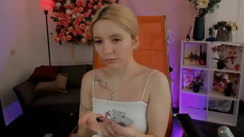 aurorawrenfield online show from 03/20/26, 04:17