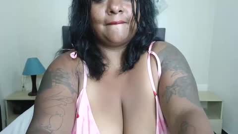 Snapshot of auroraxbbw chatting on 09/18/25, 02:57 Aurora online show from 09/18/25, 02:57