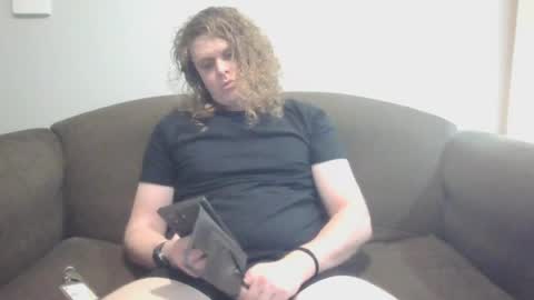 auslad9443 online show from 08/05/26, 03:04