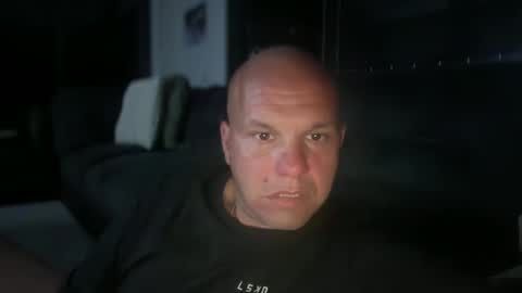 Snapshot of aussieboycal chatting on 02/16/25, 10:43 aussieboycal online show from 02/16/25, 10:43