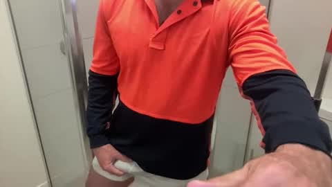 Snapshot of aussiemuscledad chatting on 03/17/26, 11:52 AussieMuscleDad online show from 03/17/26, 11:52