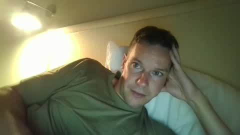 Snapshot of aussiesurfer0000 chatting on 01/03/25, 11:03 aussiesurfer0000 online show from 01/03/25, 11:03