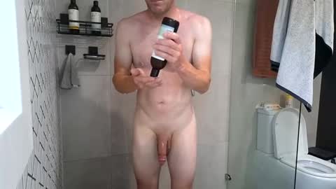 Snapshot of aussieweapon chatting on 01/08/25, 10:58 Nick online show from 01/08/25, 10:58