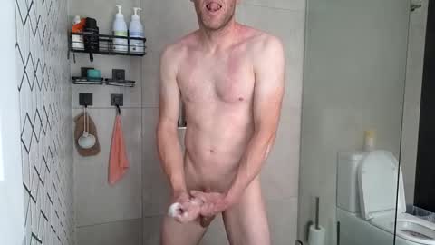 Snapshot of aussieweapon chatting on 10/07/25, 11:02 Nick online show from 10/07/25, 11:02