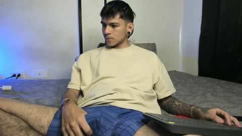 Snapshot of austin_falcon chatting on 12/05/24, 09:06 Austin online show from 12/05/24, 09:06