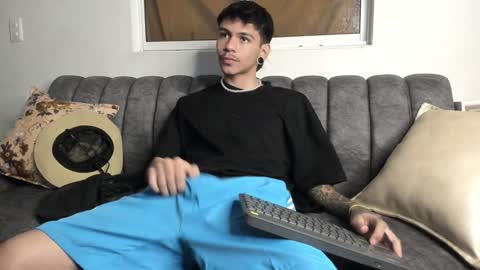 Snapshot of austin_falcon chatting on 12/13/24, 08:15 Austin online show from 12/13/24, 08:15