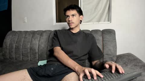 Snapshot of austin_falcon chatting on 01/15/25, 08:05 Austin online show from 01/15/25, 08:05