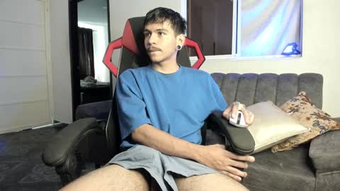 Snapshot of austin_falcon chatting on 01/18/25, 07:15 Austin online show from 01/18/25, 07:15