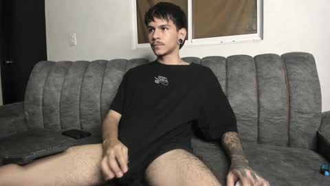 Snapshot of austin_falcon chatting on 01/22/25, 11:21 Austin online show from 01/22/25, 11:21