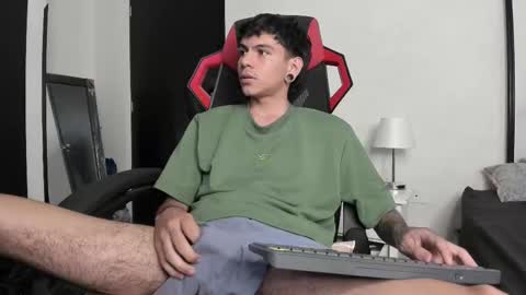 Snapshot of austin_falcon chatting on 02/14/25, 08:59 Austin online show from 02/14/25, 08:59