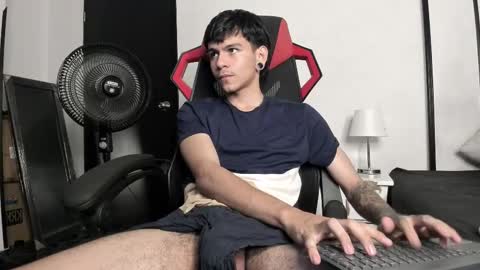 Snapshot of austin_falcon chatting on 02/18/25, 08:03 Austin online show from 02/18/25, 08:03