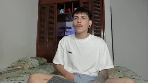 Snapshot of austin_falcon chatting on 09/10/25, 08:20 Austin online show from 09/10/25, 08:20