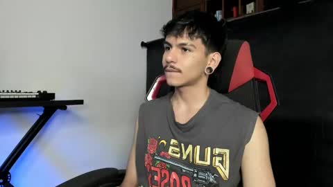 Snapshot of austin_falcon chatting on 09/18/25, 07:16 Austin online show from 09/18/25, 07:16