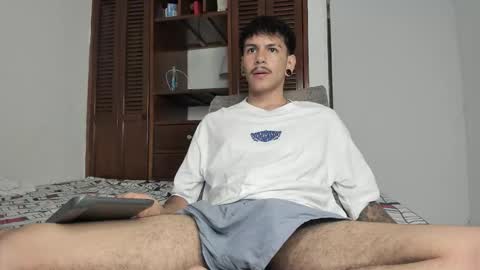 Snapshot of austin_falcon chatting on 10/08/25, 08:17 Austin online show from 10/08/25, 08:17