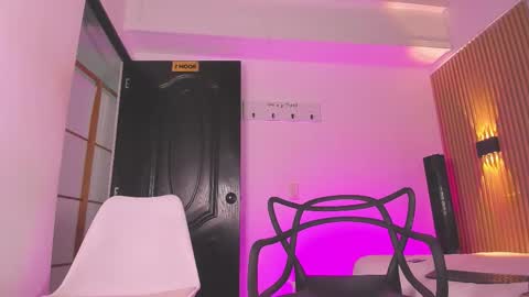 Snapshot of austin_rouse chatting on 11/09/25, 07:23 austin_rouse online show from 11/09/25, 07:23