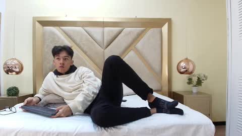 austinreeds online show from 10/30/25, 12:28